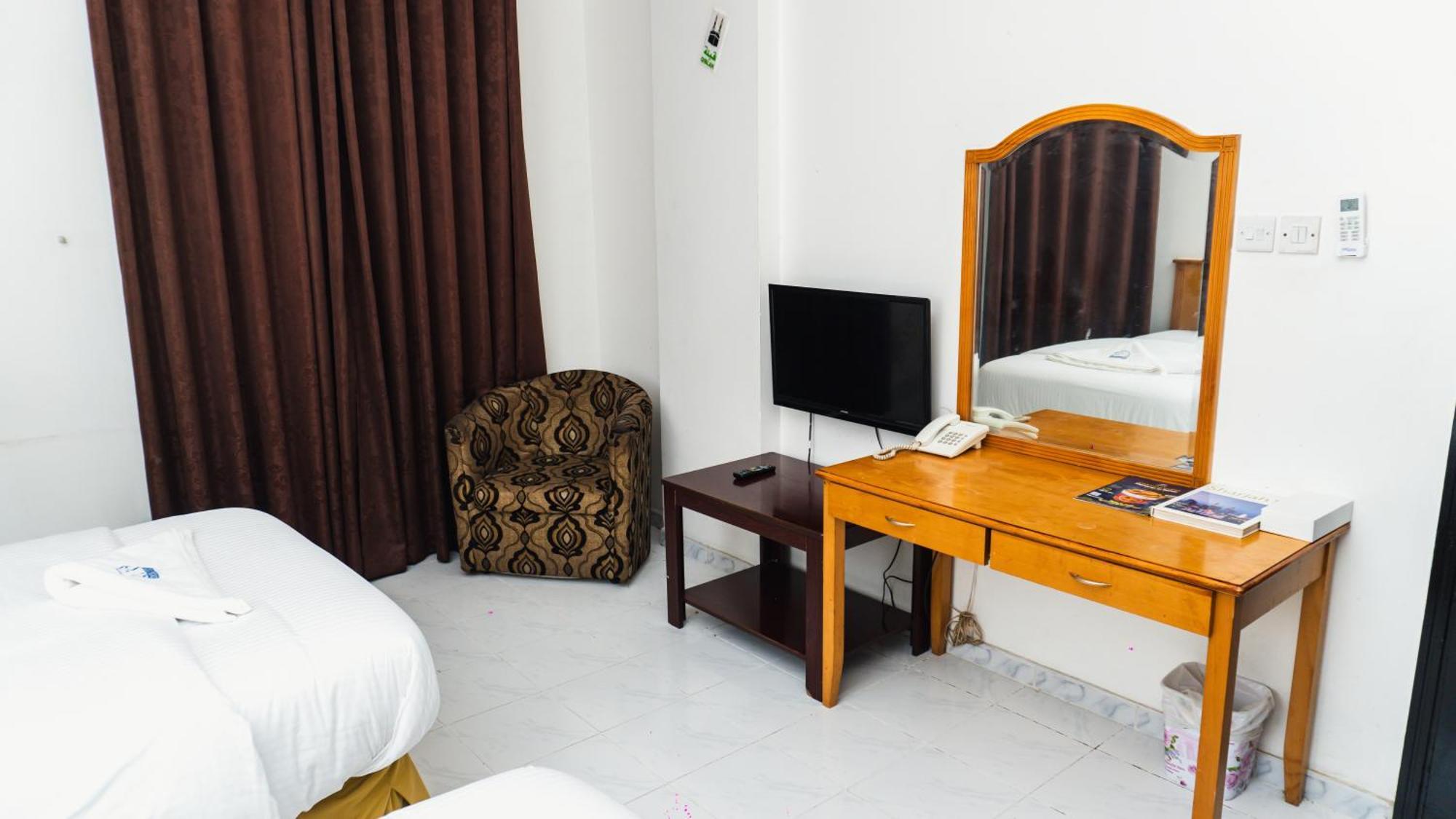 Pan Emirates Hotel Apartments Шарджа Экстерьер фото